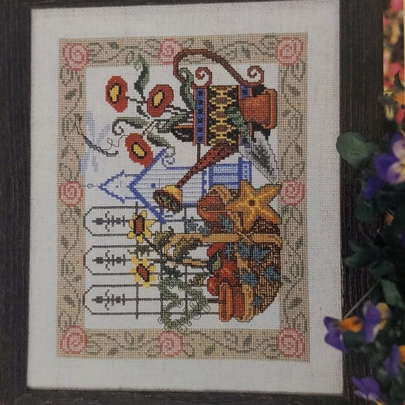 Just CrossStitch Magazine August 1999 - Picture 7 of 14